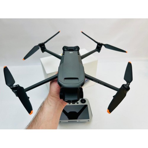 Квадрокоптер DJI Mavic 3 Pro в Орле с пультом DJI RC